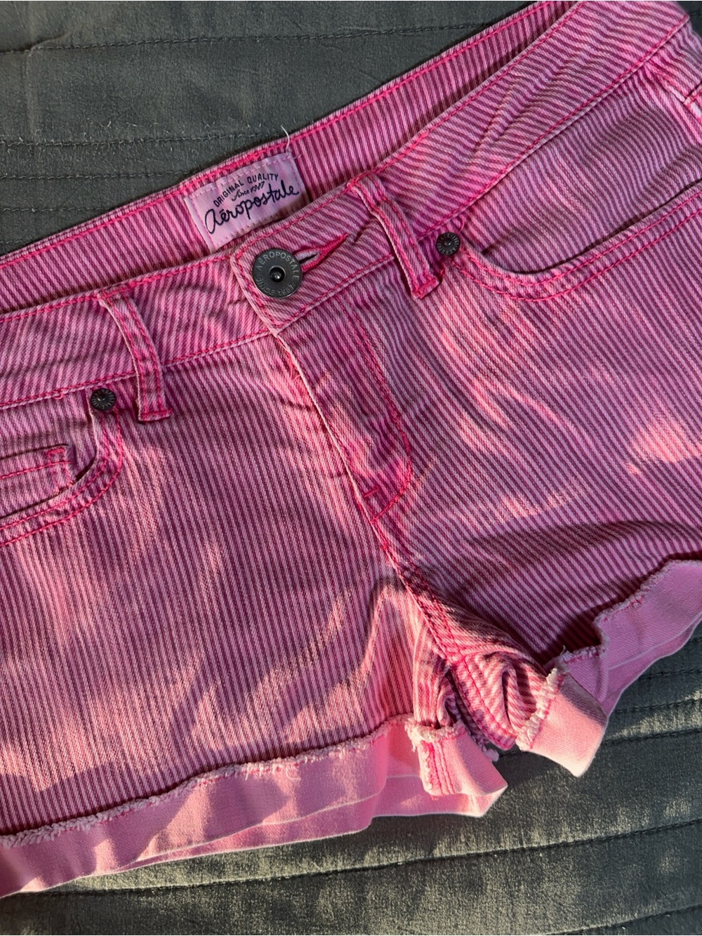 Vintage Y2K Aéropostale Pink Striped Low Rise Micro Denim Shorts Size 5/6 - Picture 2 of 13